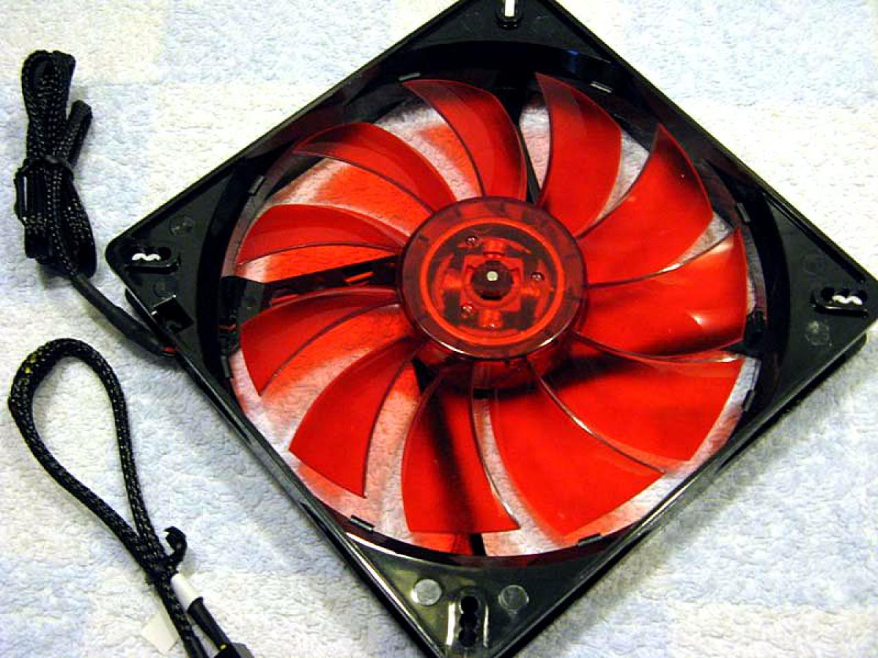 [09/10/2010] Des Rabens neue Kleider: Giftgrüne Casemod des Silverstone Raven (35)