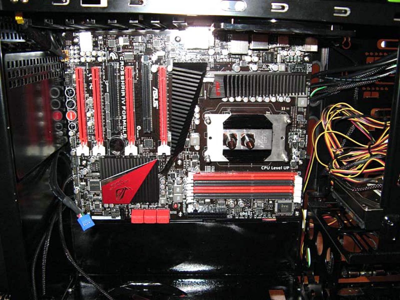 [09/10/2010] Des Rabens neue Kleider: Giftgrüne Casemod des Silverstone Raven (59)