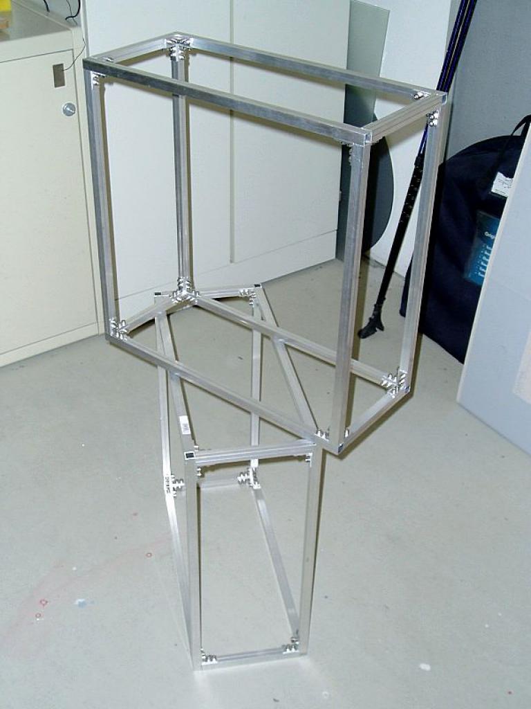 [10/10/2010] Verrückte Casecon: Drei Gehäuse für einen PC (7)