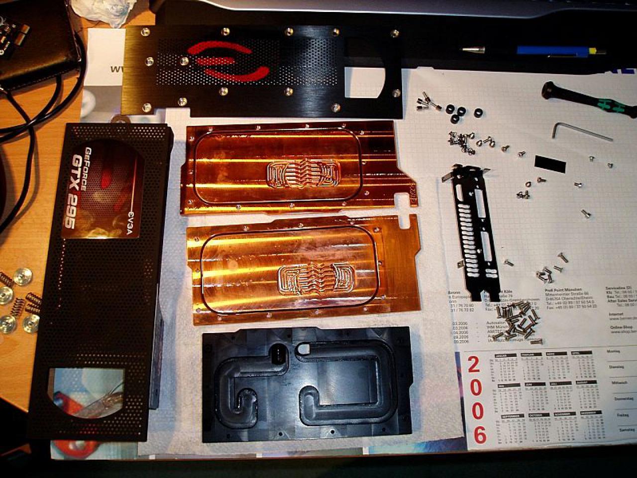 [10/10/2010] Verrückte Casecon: Drei Gehäuse für einen PC (21)