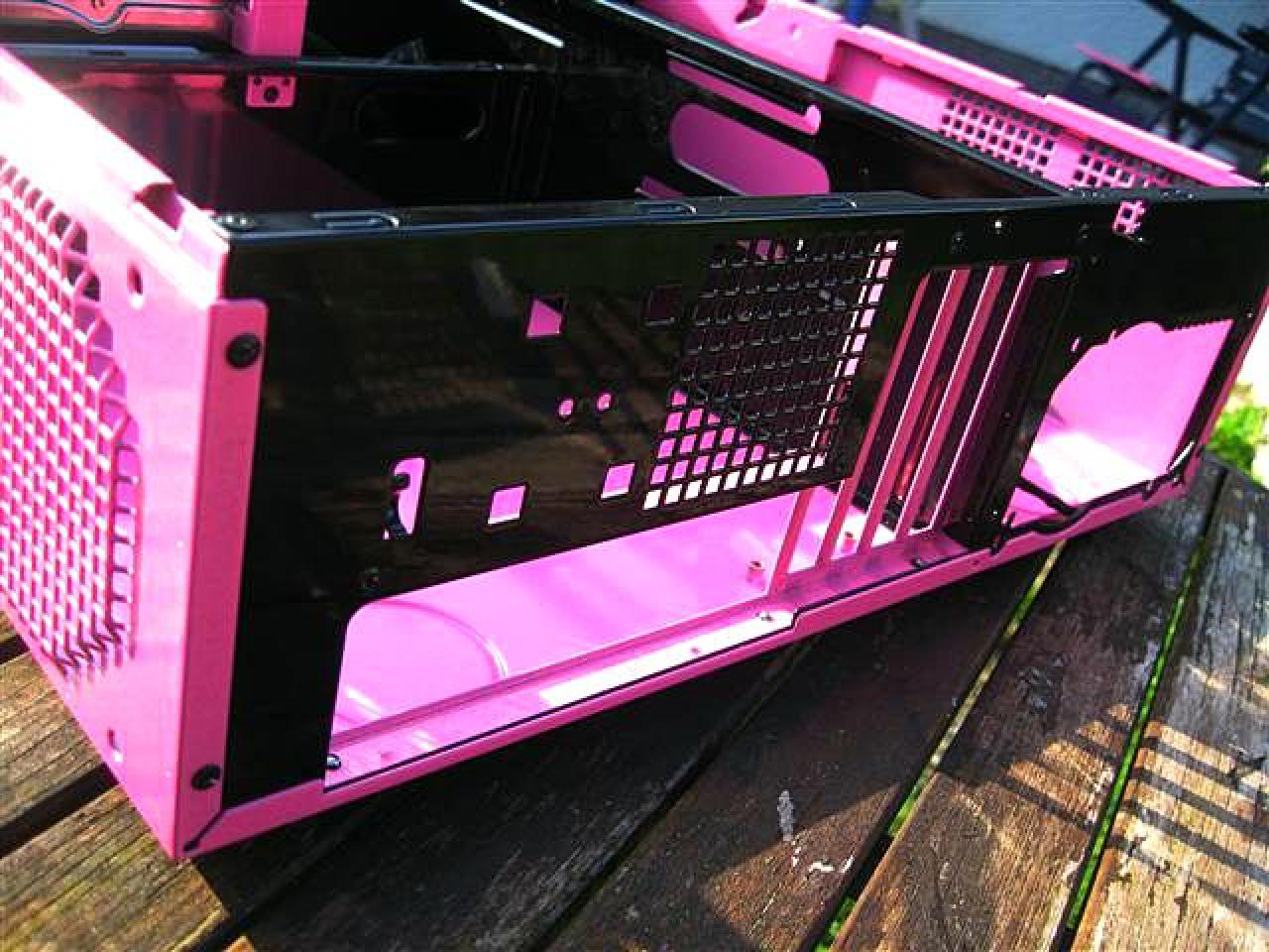 [15/10/2010] Project Pink: Die HTPC-Casemod mit der femininen Note (14)