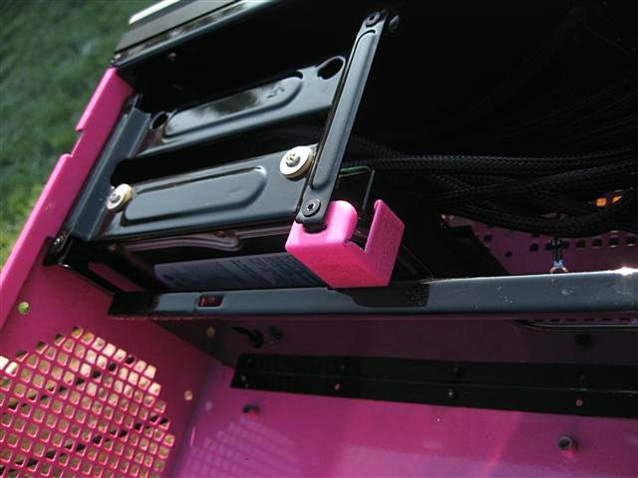 [15/10/2010] Project Pink: Die HTPC-Casemod mit der femininen Note (15)