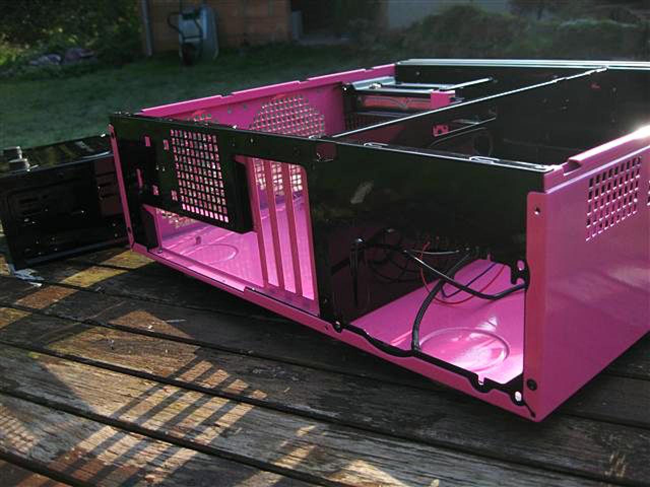 [15/10/2010] Project Pink: Die HTPC-Casemod mit der femininen Note (16)