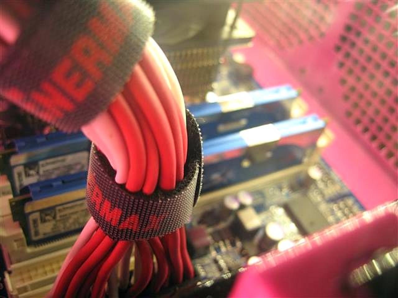 [15/10/2010] Project Pink: Die HTPC-Casemod mit der femininen Note (25)