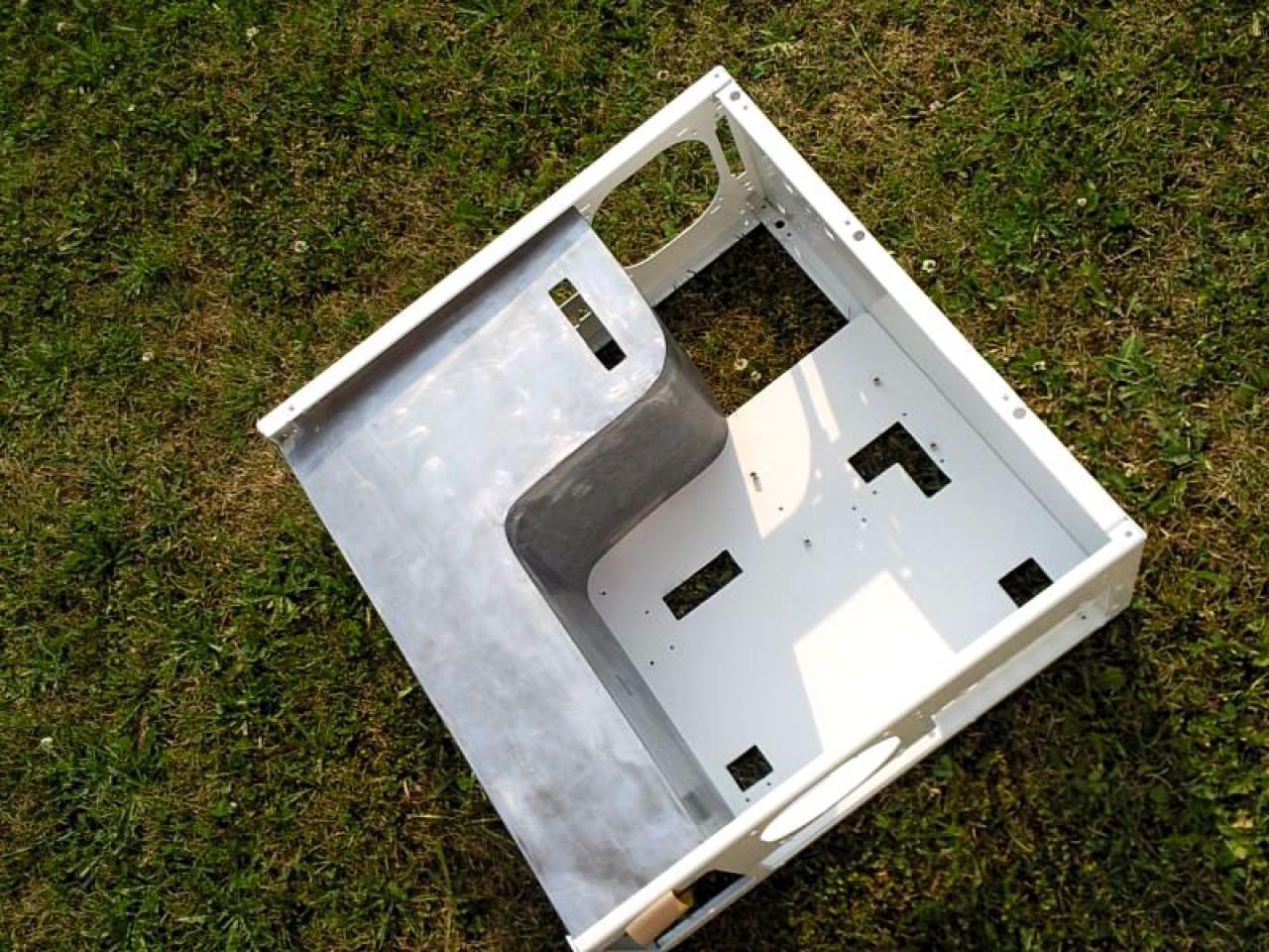 [22/10/2010] Kontrastreiche Lian-Li-Casemod: Schwarz trifft Weiß bei The Brightest Darkness (44)