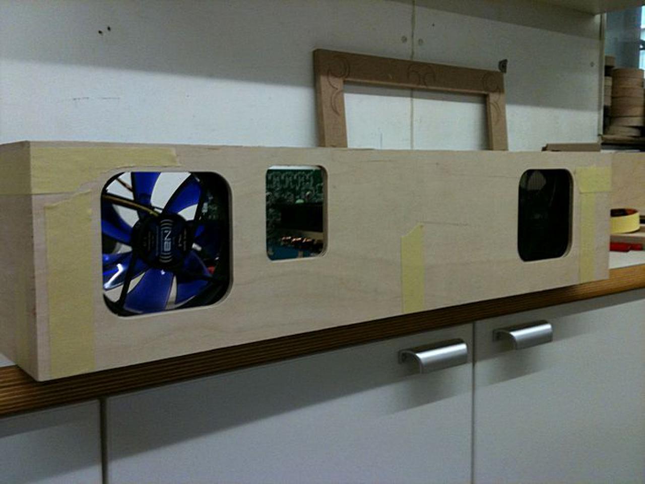 [31/10/2010] (Fast) Unsichtbarer HTPC: PC und Lautsprecher in einem Gehäuse (14)
