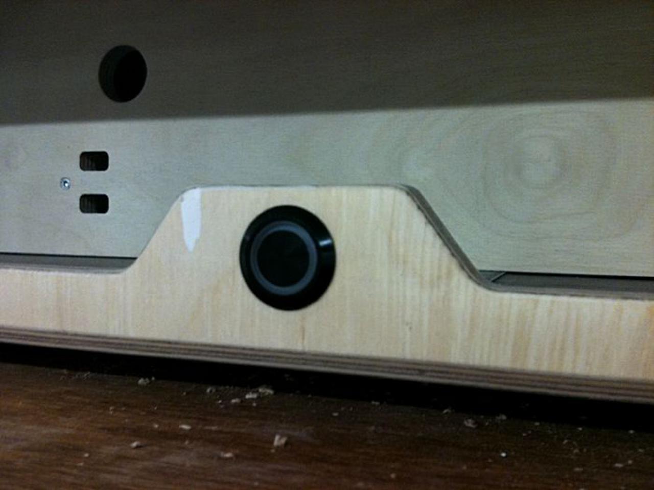 [31/10/2010] (Fast) Unsichtbarer HTPC: PC und Lautsprecher in einem Gehäuse (37)