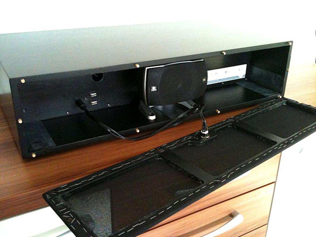 [31/10/2010] (Fast) Unsichtbarer HTPC: PC und Lautsprecher in einem Gehäuse (51)