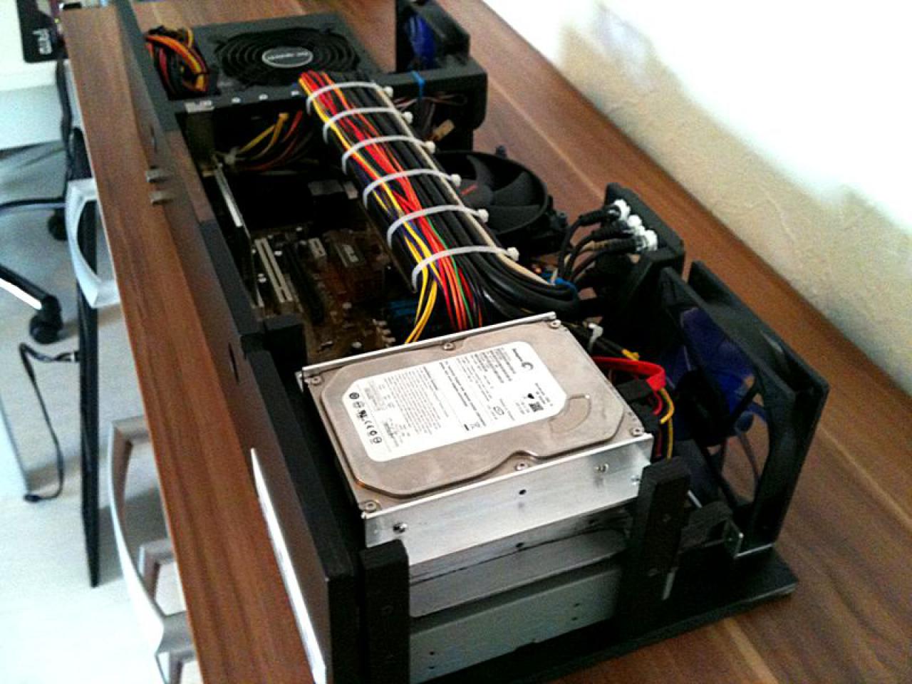 [31/10/2010] (Fast) Unsichtbarer HTPC: PC und Lautsprecher in einem Gehäuse (53)