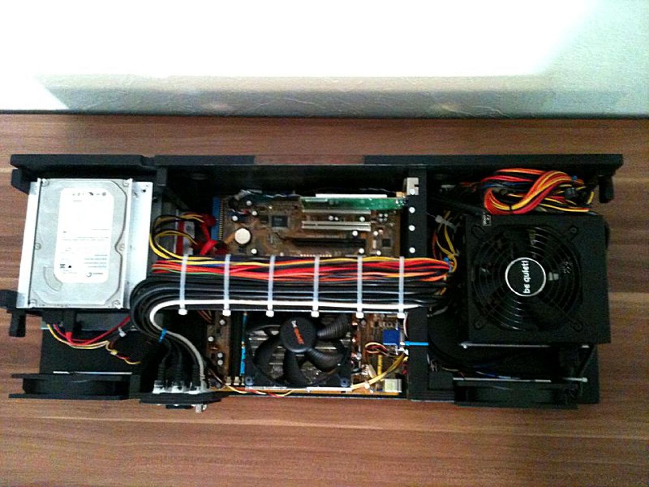 [31/10/2010] (Fast) Unsichtbarer HTPC: PC und Lautsprecher in einem Gehäuse (56)
