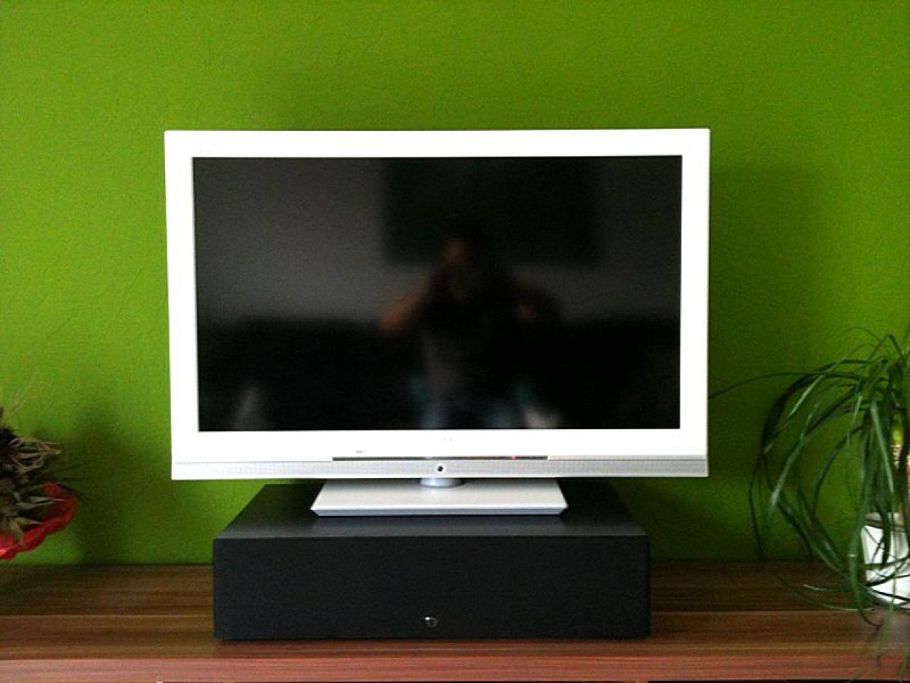 [31/10/2010] (Fast) Unsichtbarer HTPC: PC und Lautsprecher in einem Gehäuse (57)