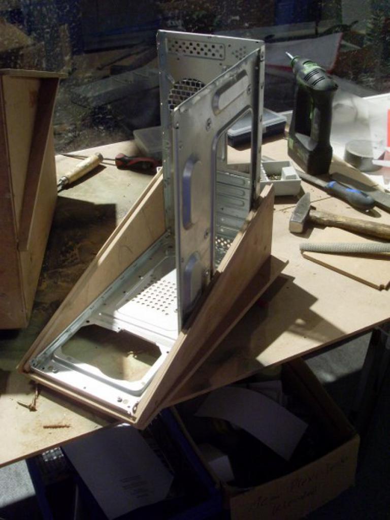 [22/10/2010] Casemodding unter Zeitdruck: Die 24-Stunden-Casemod (5)