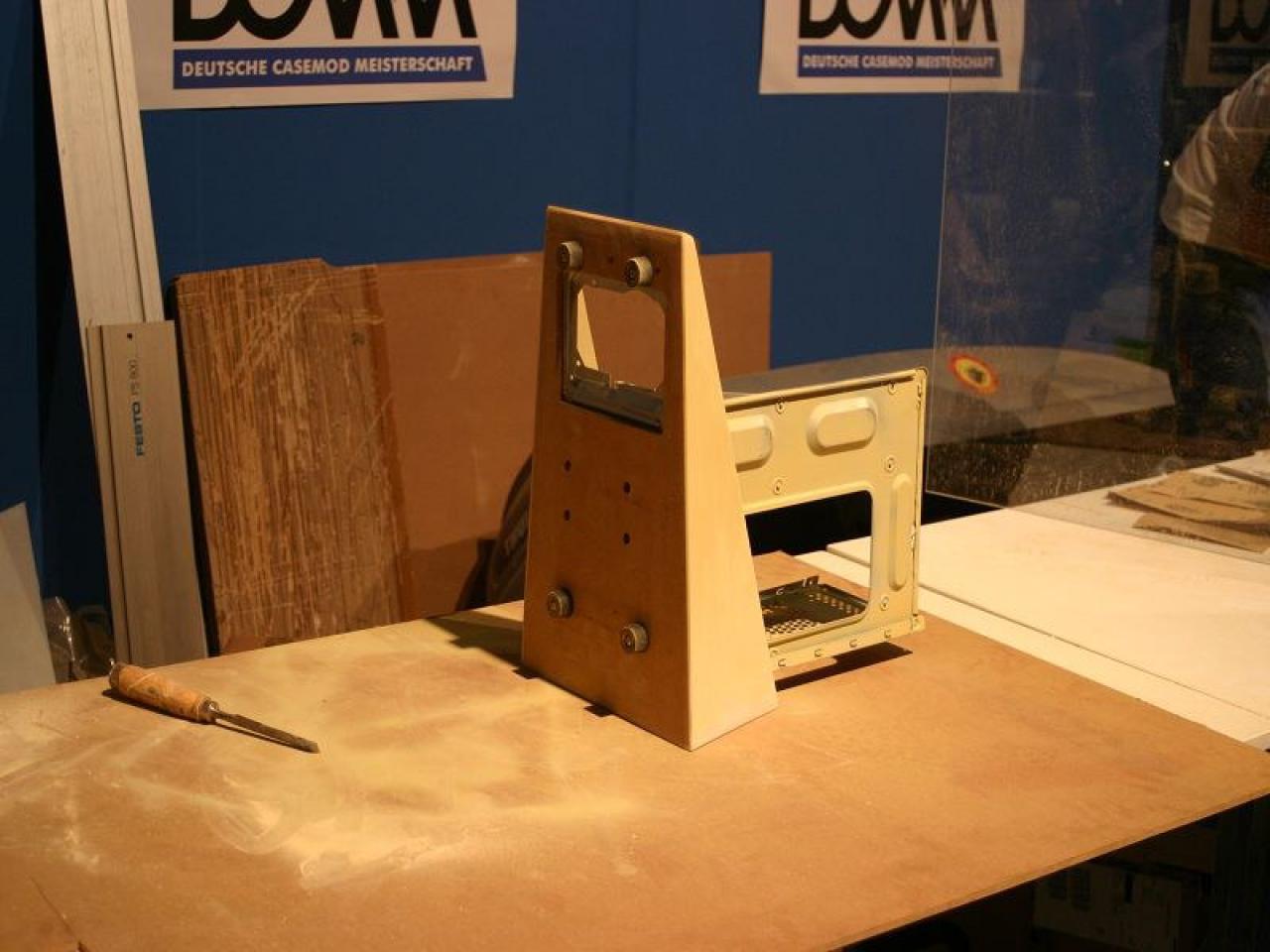 [22/10/2010] Casemodding unter Zeitdruck: Die 24-Stunden-Casemod (14)