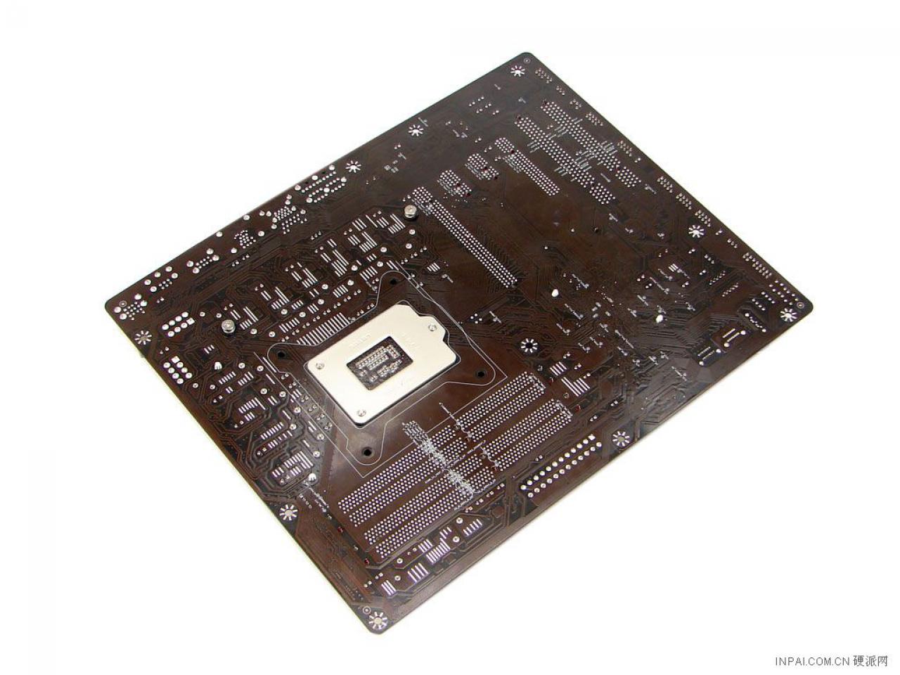 [04/11/2010] Biostar TP67XE (5)