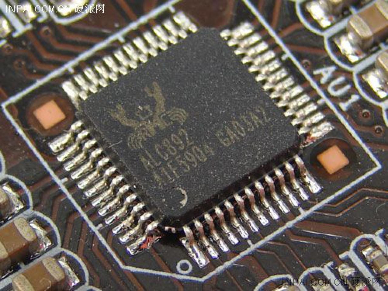 [04/11/2010] Biostar TP67XE (2)