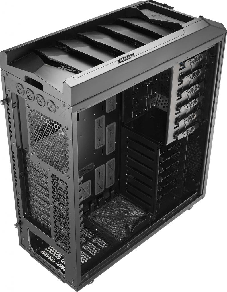 [03/11/2010] Aerocool XPredator (10)
