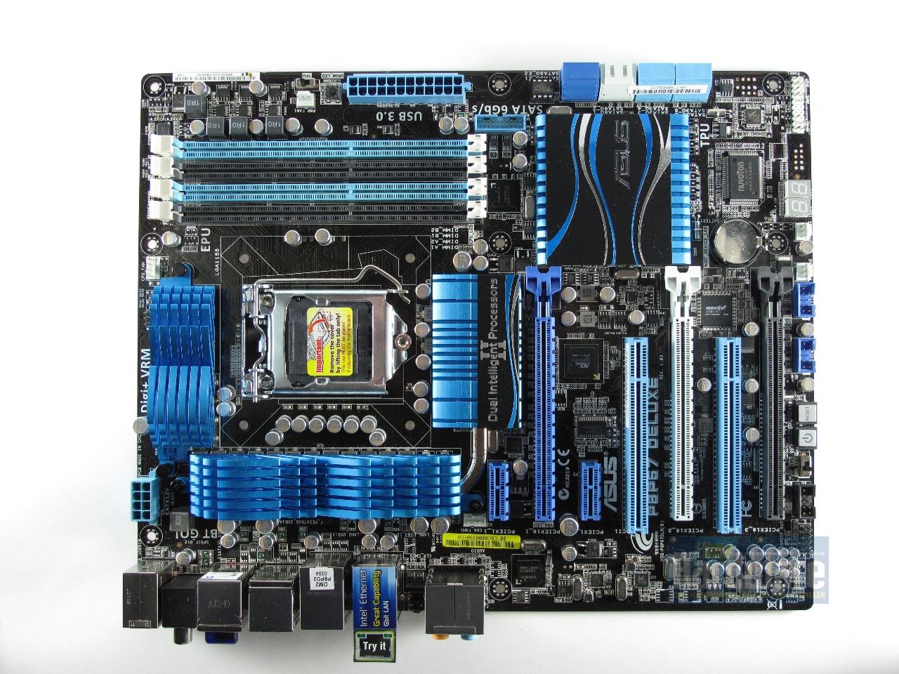 [17/11/2010] Asus P8P67 Deluxe 01