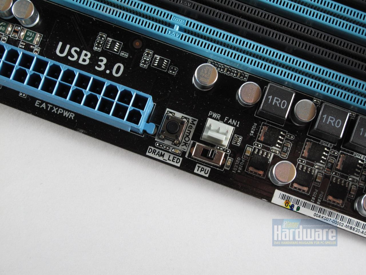 [17/11/2010] Asus P8P67 Deluxe 09