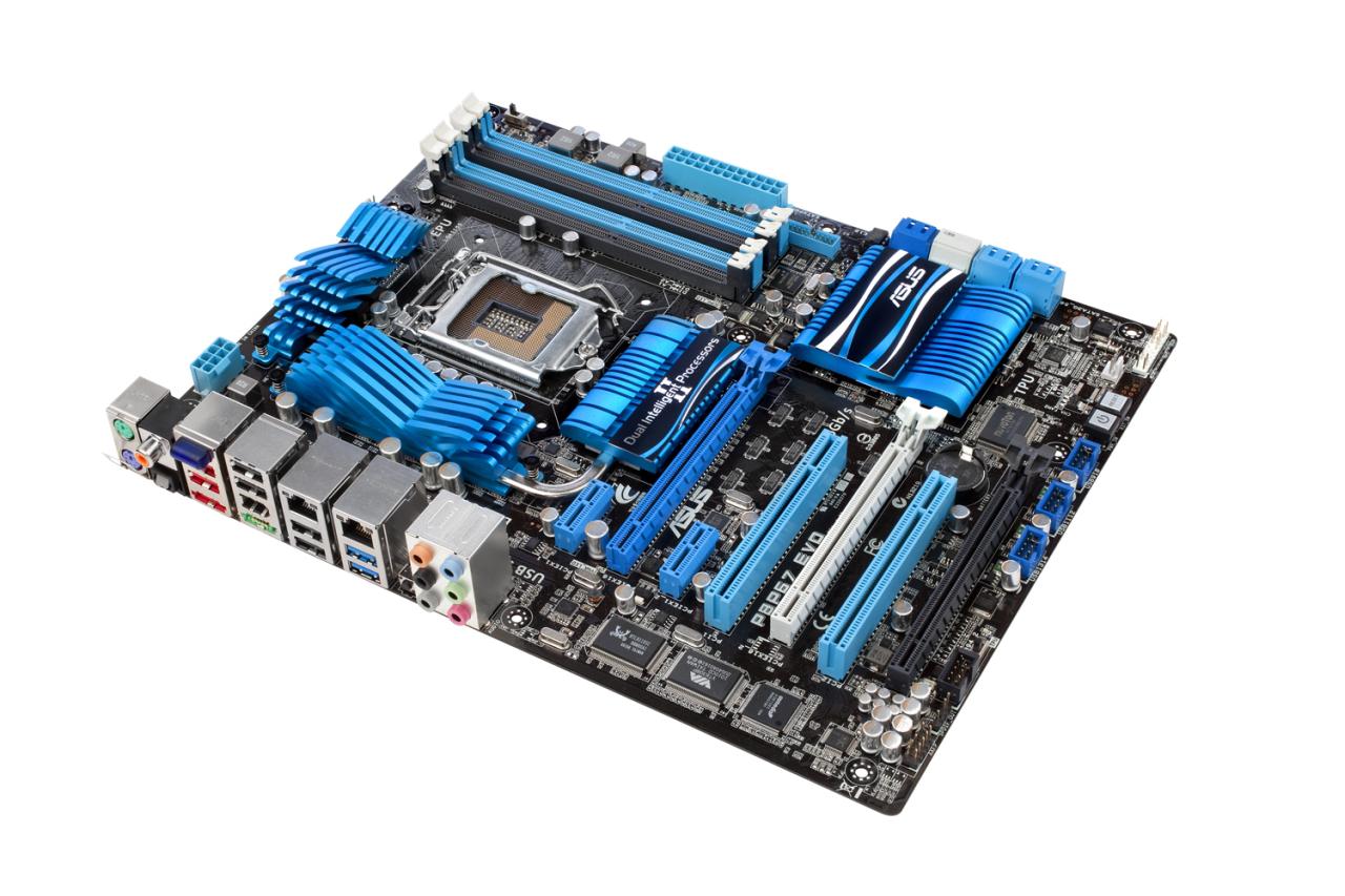 [19/11/2010] Asus P8P67 Evo: ... dafür fehlen Diagnose-LEDs und offenbar auch der PLX-Chip, welcher die PCI-E-Lanes optimal für USB 3.0 und SATA 6Gb/s einteilen kann.