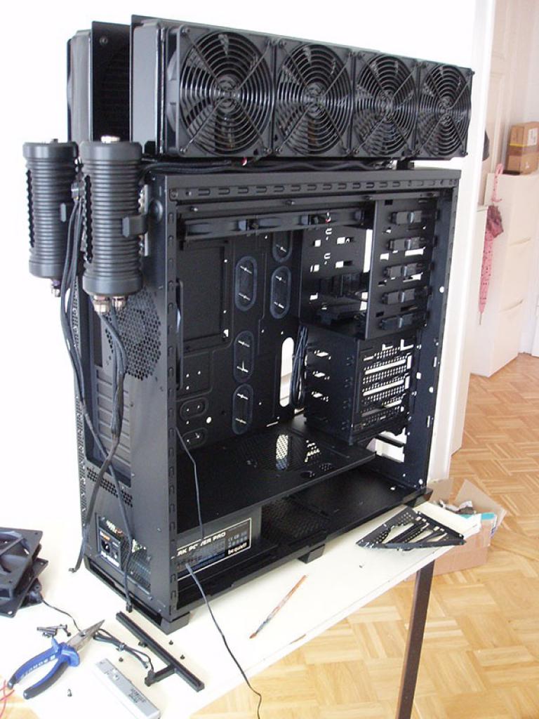 [05/11/2010] Casemod Behemoth Projekt: Black Industrial meets Mutter aller Mainboards EVGA SR-2 (7)