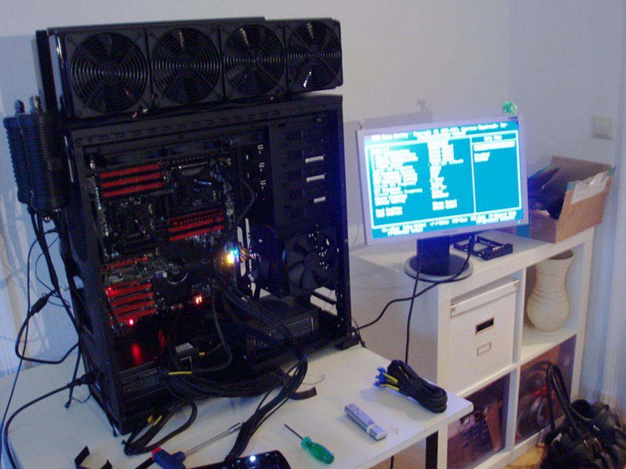 [05/11/2010] Casemod Behemoth Projekt: Black Industrial meets Mutter aller Mainboards EVGA SR-2 (20)