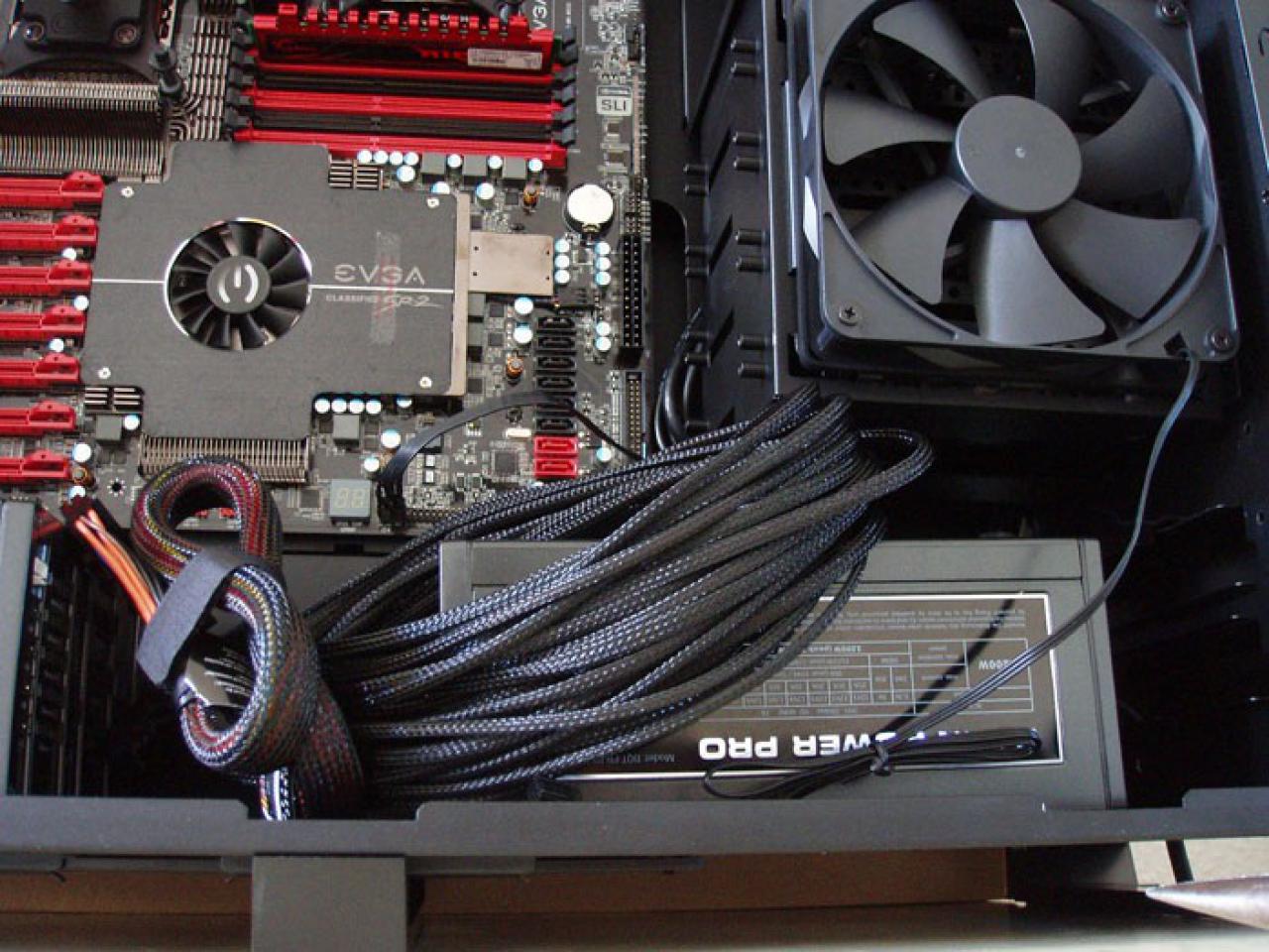 [05/11/2010] Casemod Behemoth Projekt: Black Industrial meets Mutter aller Mainboards EVGA SR-2 (21)