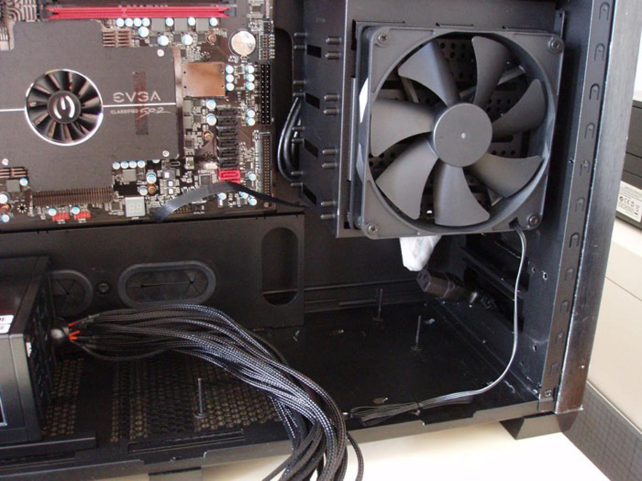 [05/11/2010] Casemod Behemoth Projekt: Black Industrial meets Mutter aller Mainboards EVGA SR-2 (23)