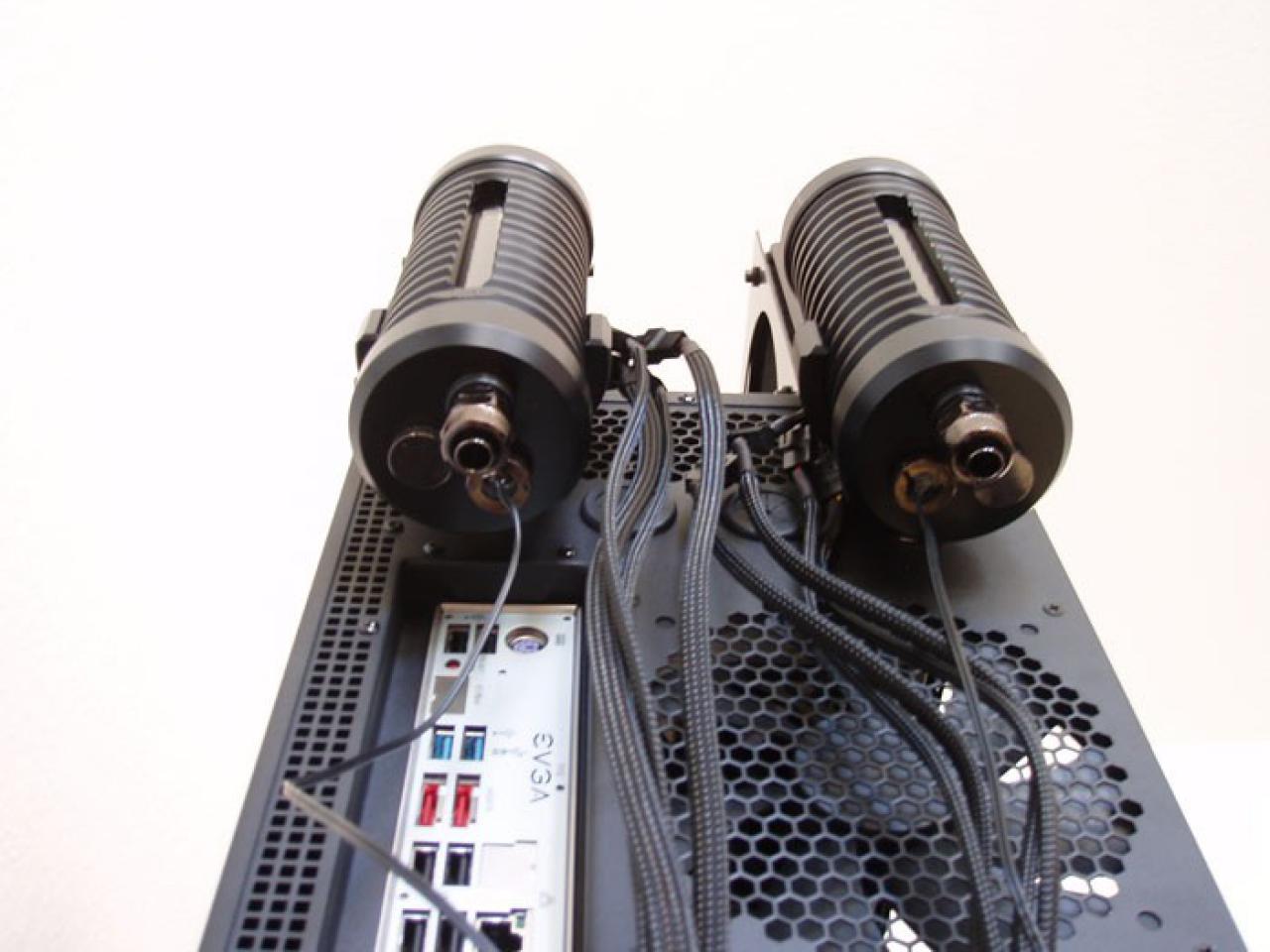 [05/11/2010] Casemod Behemoth Projekt: Black Industrial meets Mutter aller Mainboards EVGA SR-2 (30)