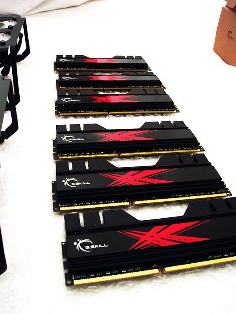 [05/11/2010] Casemod Behemoth Projekt: Black Industrial meets Mutter aller Mainboards EVGA SR-2 (36)