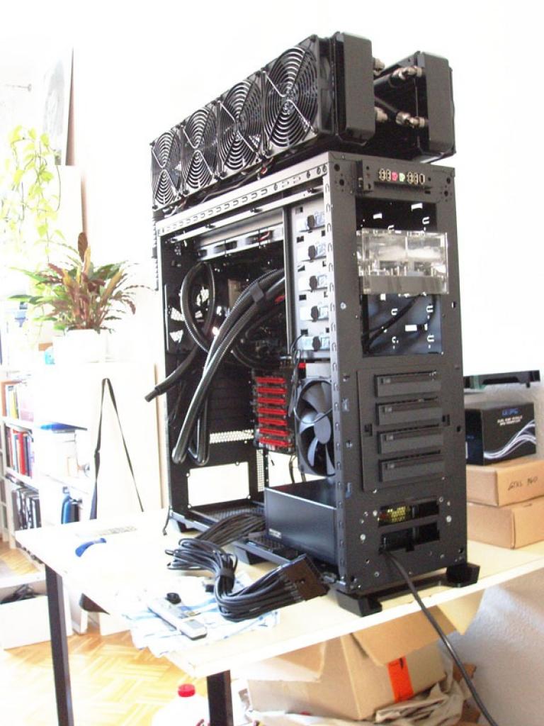[05/11/2010] Casemod Behemoth Projekt: Black Industrial meets Mutter aller Mainboards EVGA SR-2 (50)