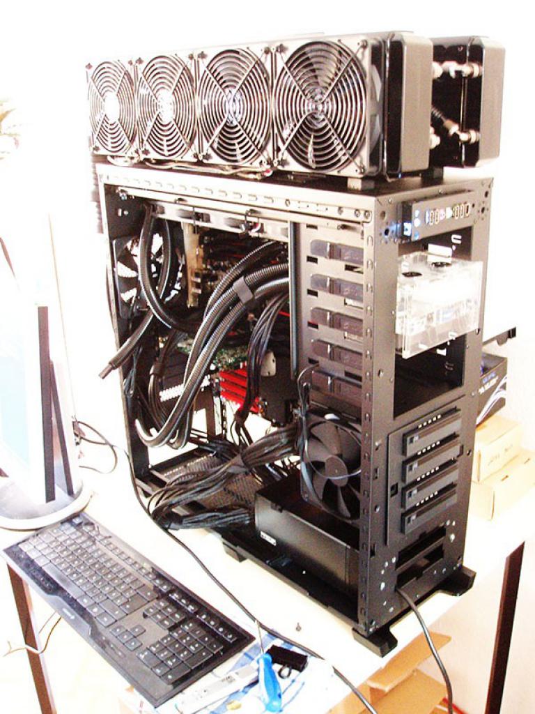 [05/11/2010] Casemod Behemoth Projekt: Black Industrial meets Mutter aller Mainboards EVGA SR-2 (56)