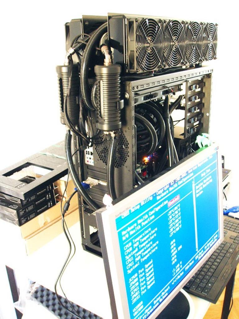 [05/11/2010] Casemod Behemoth Projekt: Black Industrial meets Mutter aller Mainboards EVGA SR-2 (57)