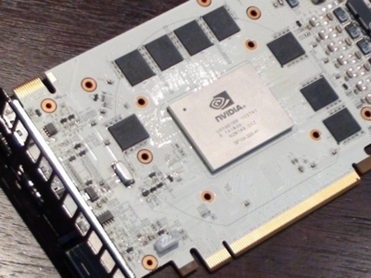 [01/11/2010] Galaxy zeigt weißen Prototypen einer Geforce GTX 460, die mit werkseitiger Übertaktung kommen soll. (1)