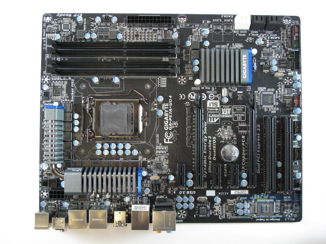 [22/11/2010] Gigabyte P67A-UD4 01
