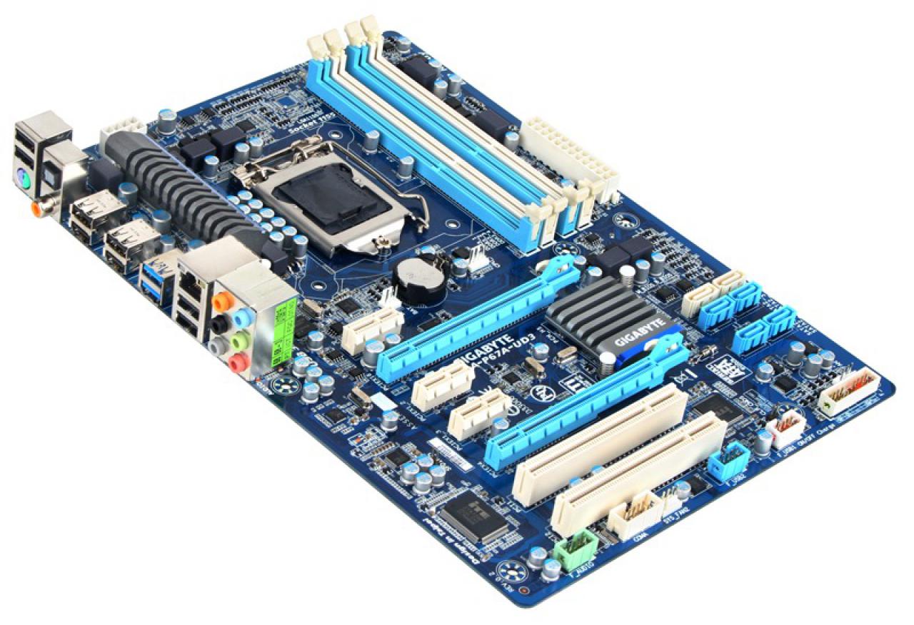 [19/11/2010] Gigabyte P67A-UD3: Gut erkennbar: 2 x USB 3.0 (blaue Ports) und 2 x SATA 6b/s (weiße Anschlüsse)