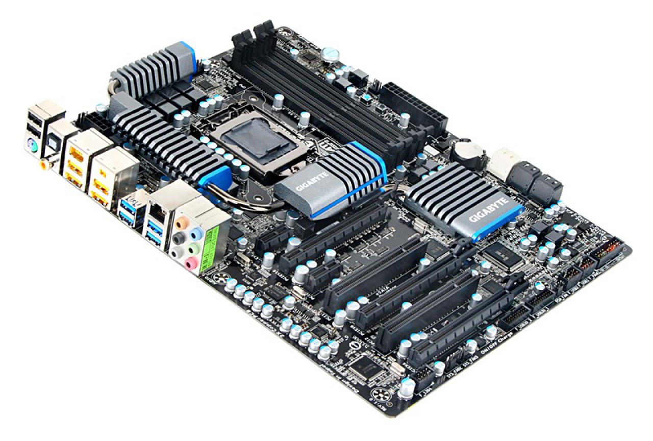[19/11/2010] Gigabyte P67A-UD5: Viermal USB 3.0 und zwei Firewire-Ports