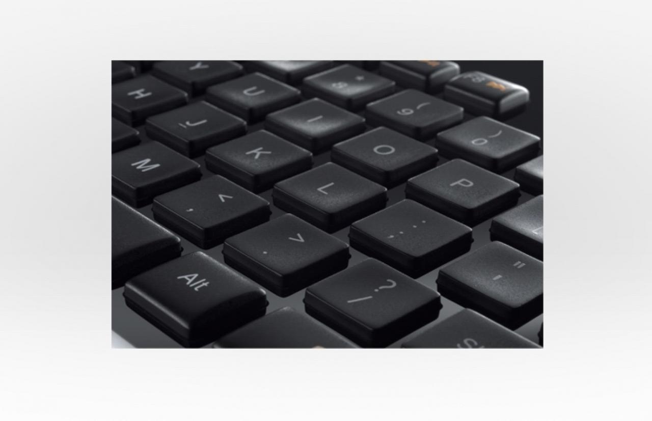 [01/11/2010] Logitech Wireless Solar Keyboard K750 (1) (8)