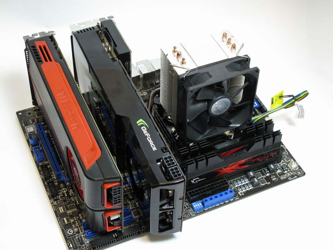 [04/11/2010] MSI Big Bang Fuzion: Das erste Board mit Lucid-Hydra-Chip ließ den Käufer Geforce- und Radeon-Karten im Multi-GPU-Modus kombinieren.