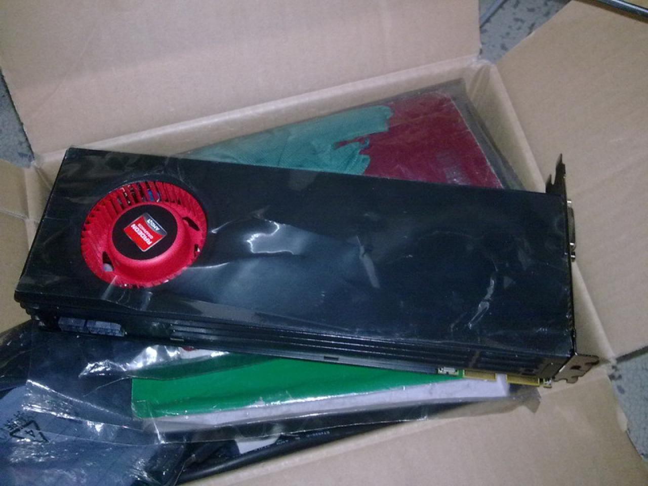 [05/11/2010] Angebliche Radeon HD 6970 (3)