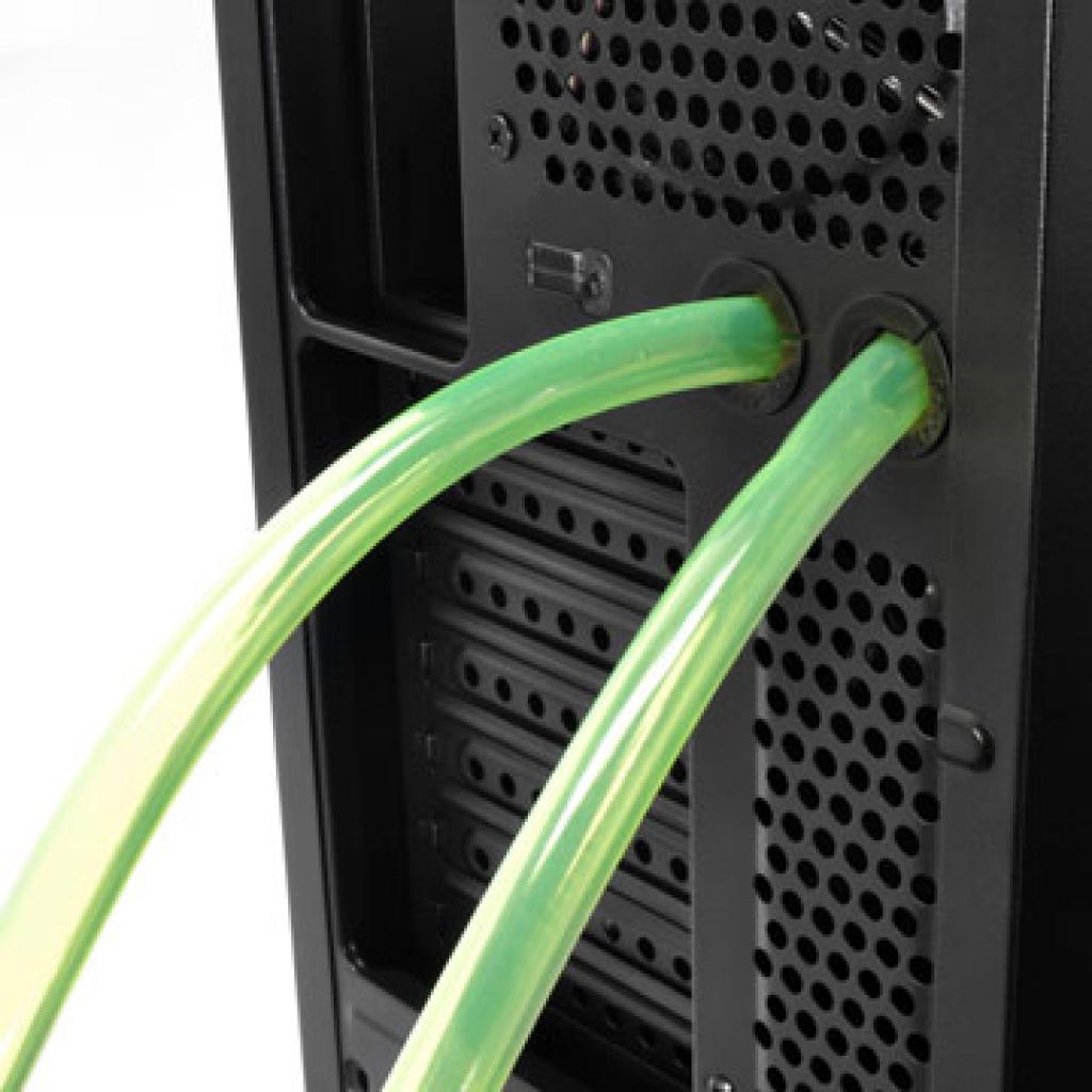 [22/11/2010] Thermaltake Dokker (13)