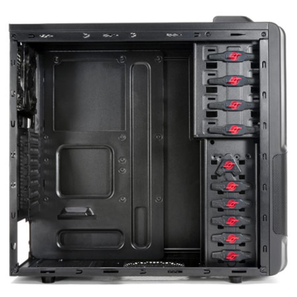 [22/11/2010] Thermaltake Dokker (4)