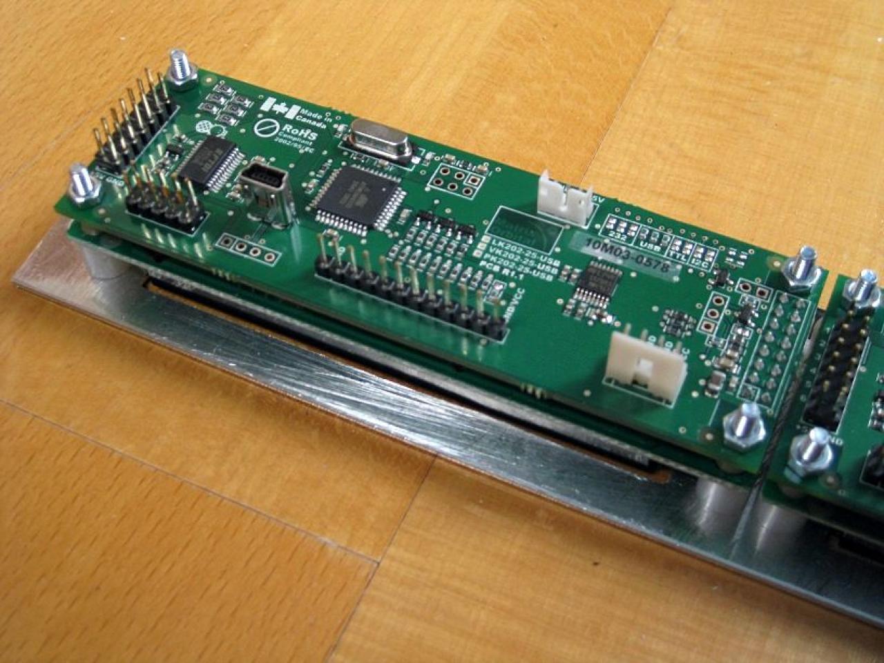 [26/11/2010] Luxuriöse Casemod eines Lian Li V2120X im Lochgitter-Design (13)
