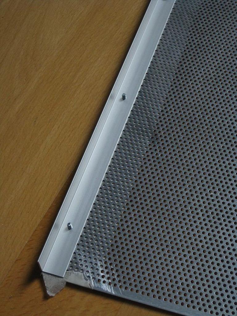 [26/11/2010] Luxuriöse Casemod eines Lian Li V2120X im Lochgitter-Design (20)