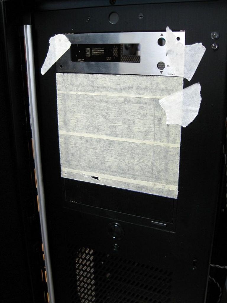 [26/11/2010] Luxuriöse Casemod eines Lian Li V2120X im Lochgitter-Design (39)