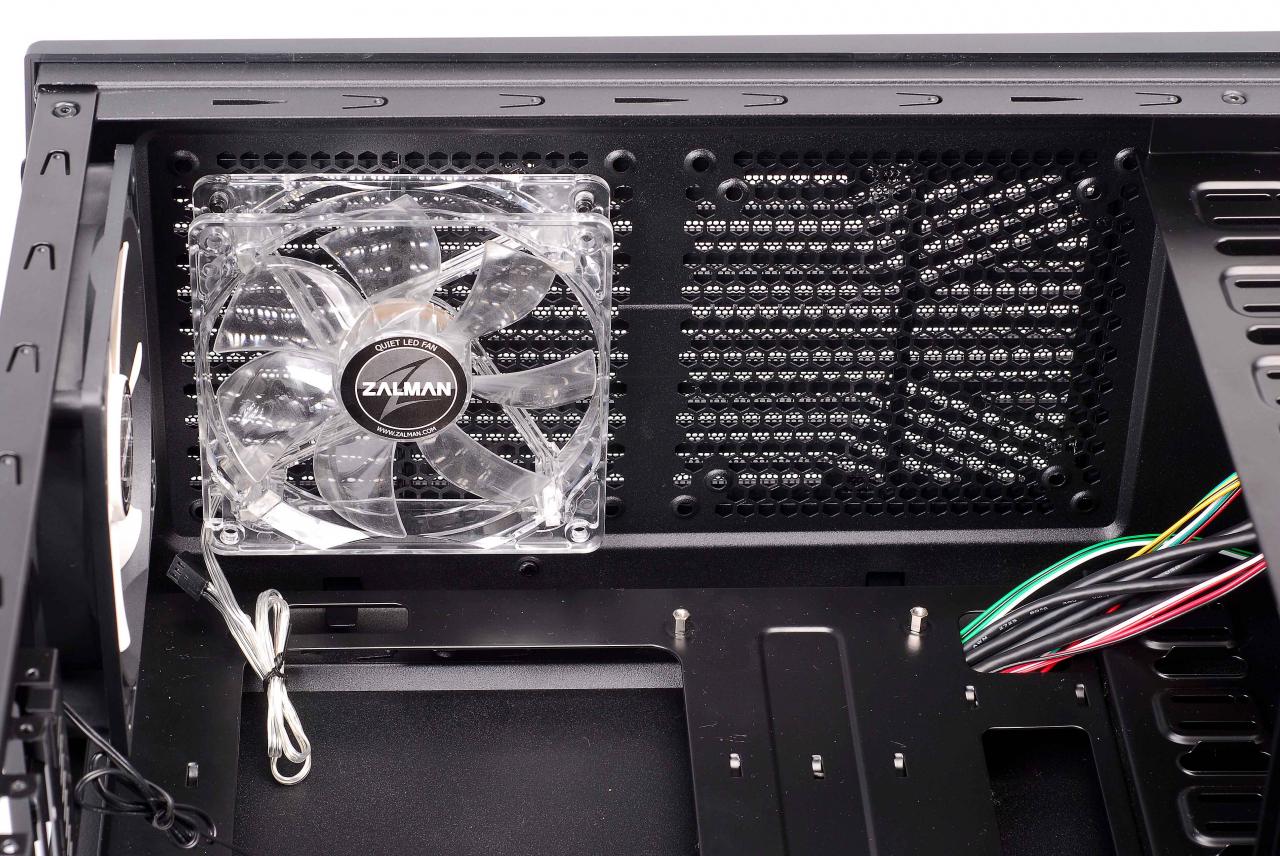 [04/11/2010] Zalman Z9 Plus (11)