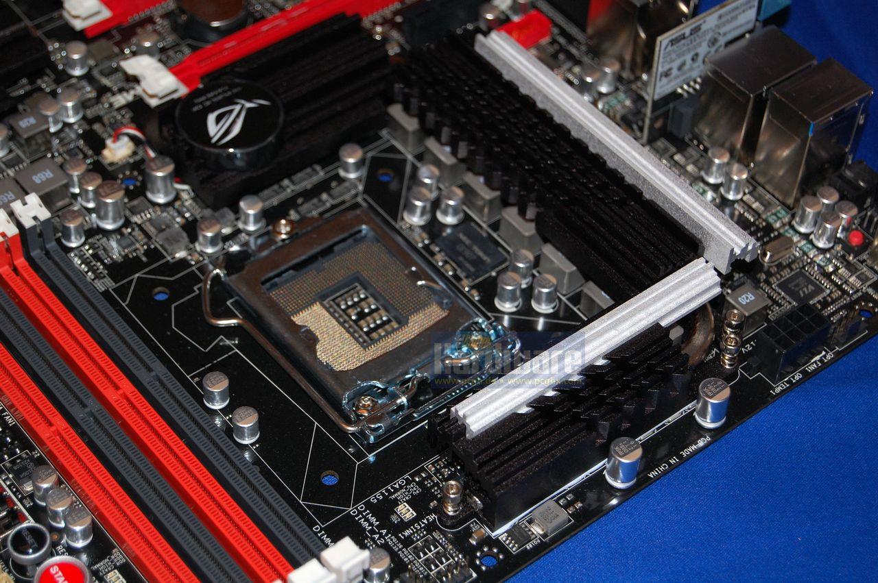 [15/11/2010] Asus Maximus IV Extreme (16)