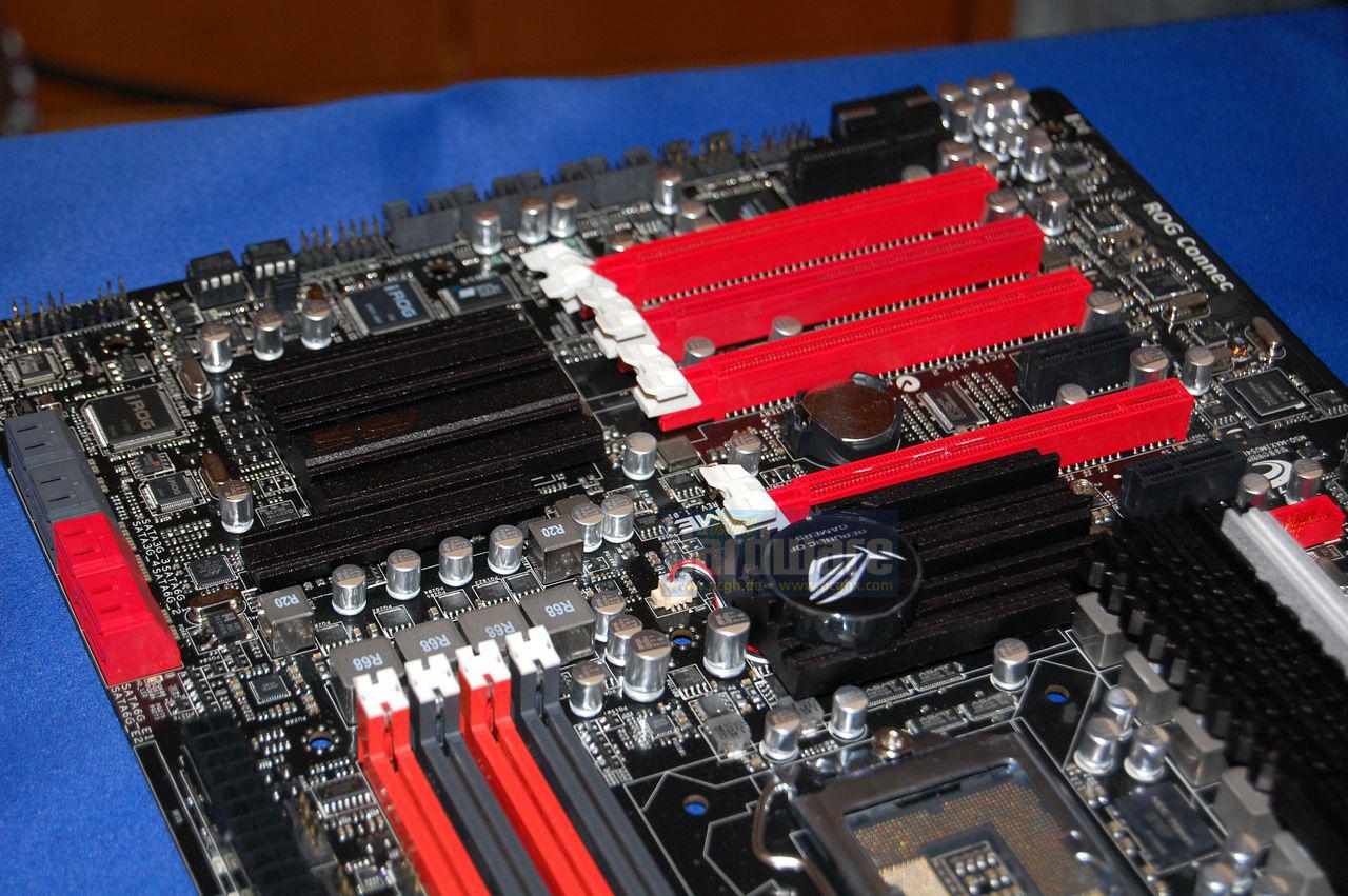 [15/11/2010] Asus Maximus IV Extreme (17)