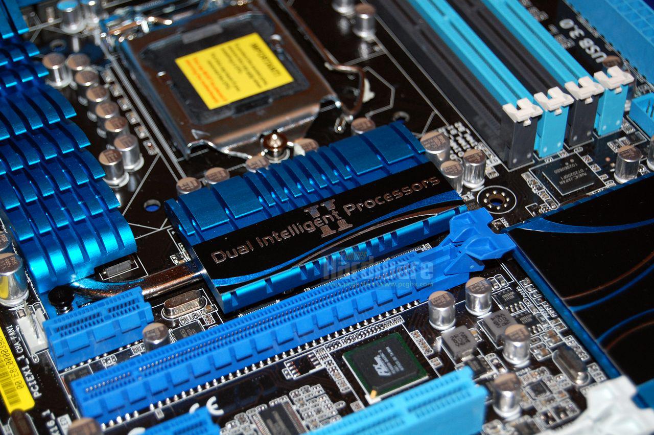 [15/11/2010] Asus P8P67 Deluxe (22)