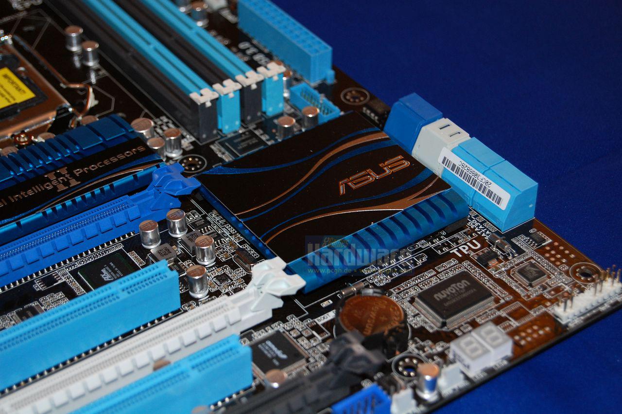 [15/11/2010] Asus P8P67 Deluxe (23)