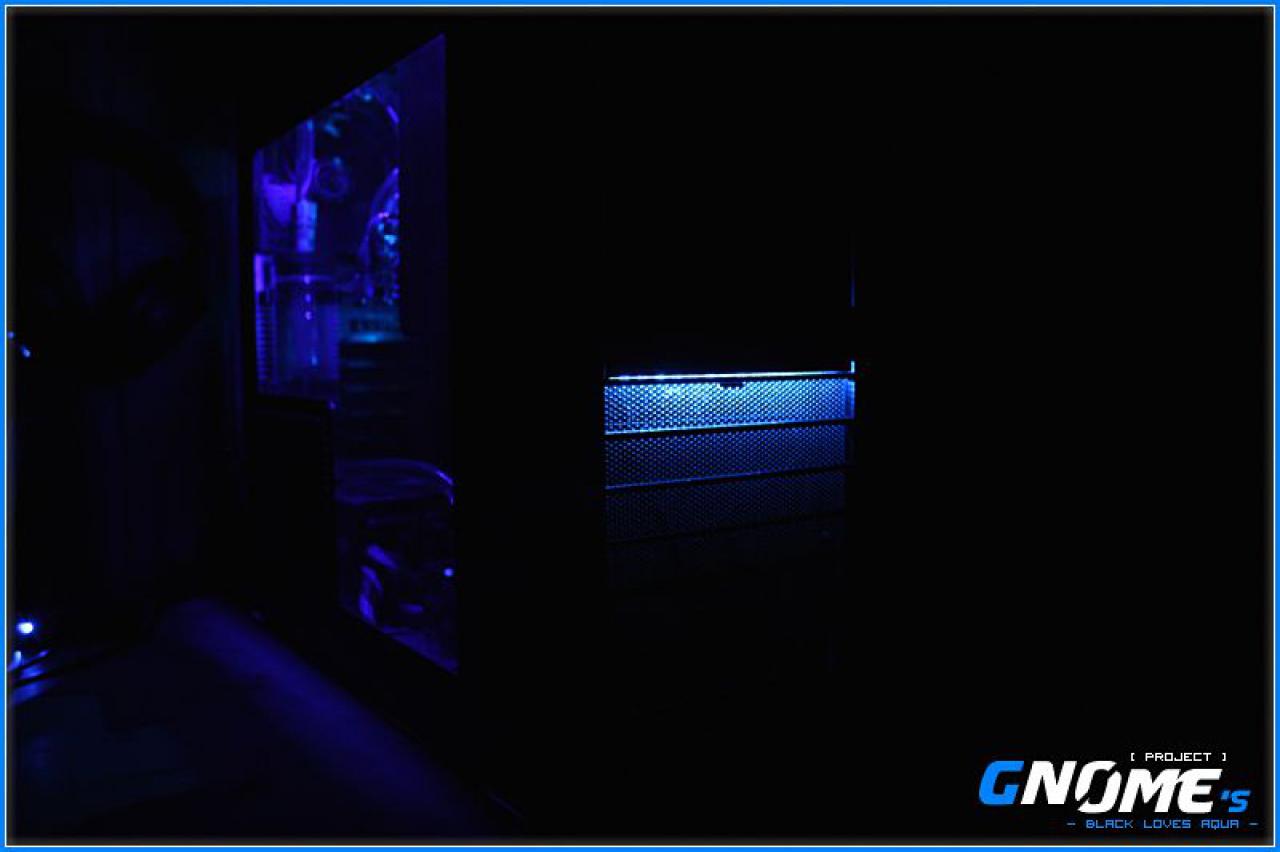 [19/11/2010] Black loves Aqua: Erstklassige Bilder der edlen Wakü-Casemod (3)